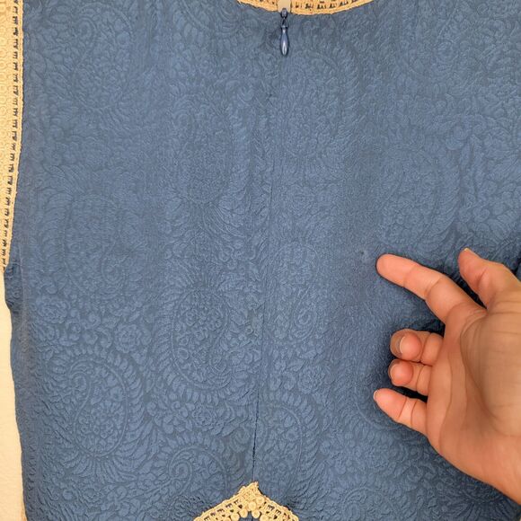 Anna Sui Blue 100% Silk Fit And Flare Tunic Tank Top Crochet Lining Size Small - Picture 5 of 16